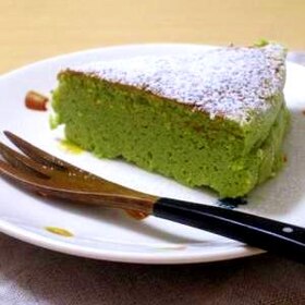 グリーンティー入りスフレチーズケーキ